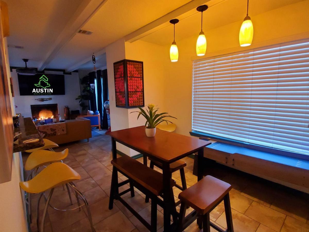 Austin Uncommon Room Rentals Exterior photo