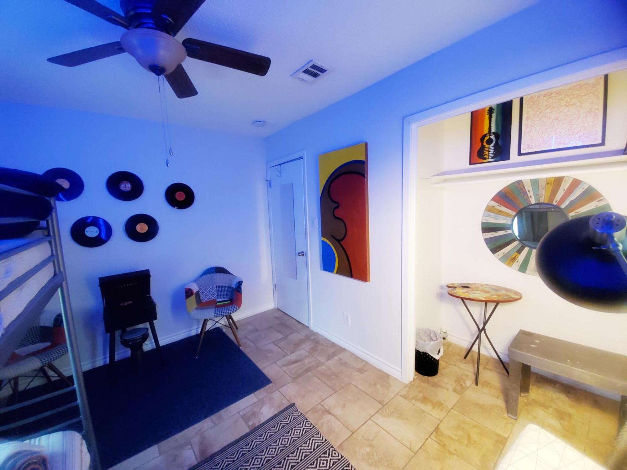 Austin Uncommon Room Rentals Exterior photo